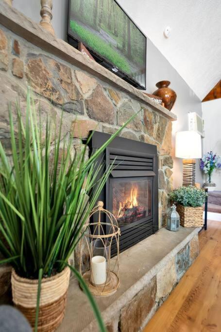 The Sage Chalet In Emerald Lakes, Poconos! Long Pond Exteriör bild
