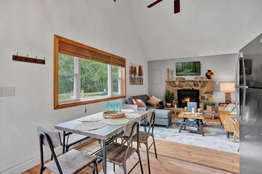 The Sage Chalet In Emerald Lakes, Poconos! Long Pond Exteriör bild
