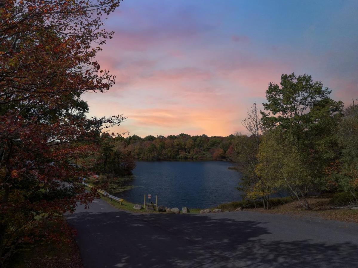 The Sage Chalet In Emerald Lakes, Poconos! Long Pond Exteriör bild